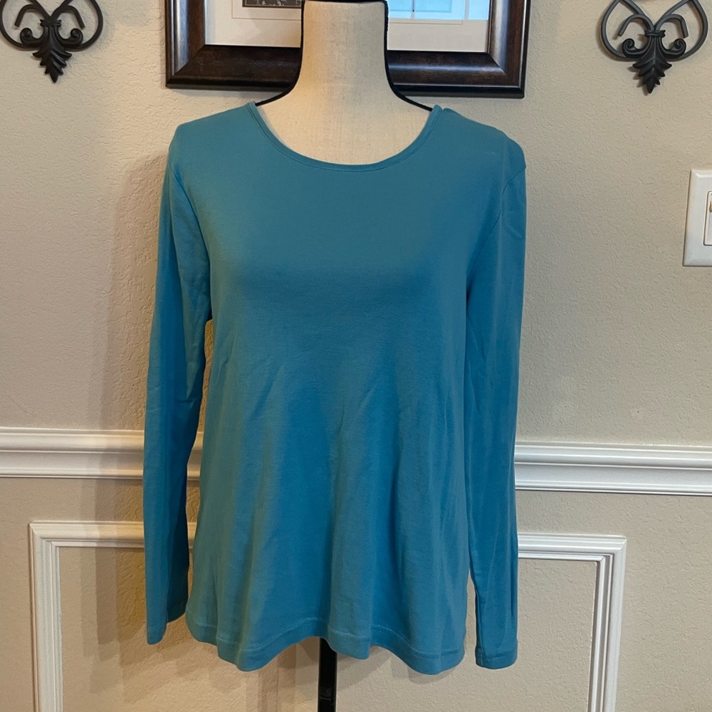 Croft & Barrow Turquoise Long Sleeve T-Shirt. Size Petite Large. 100% Cotton.